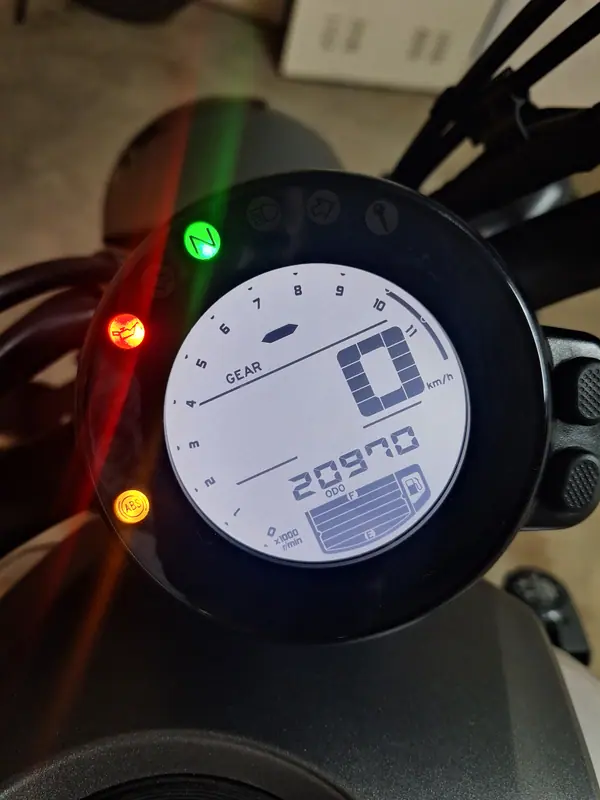 Yamaha XSR 700 2019 - 6250 EUR, 21000 km - AUTO.MOTO.pt - 21000km - foto 5 de 8