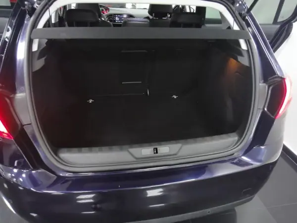 Peugeot 308 2019 - 14500 EUR, 50000 km - AUTO.MOTO.pt - 50000km - foto 41 de 51