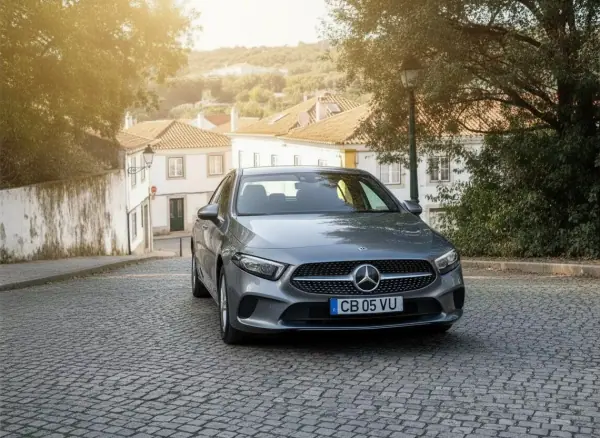 Mercedes-Benz A 180 Limousine 2019 - 23450 EUR, 126183 km - AUTO.MOTO.pt - 126183km - foto 5 de 21