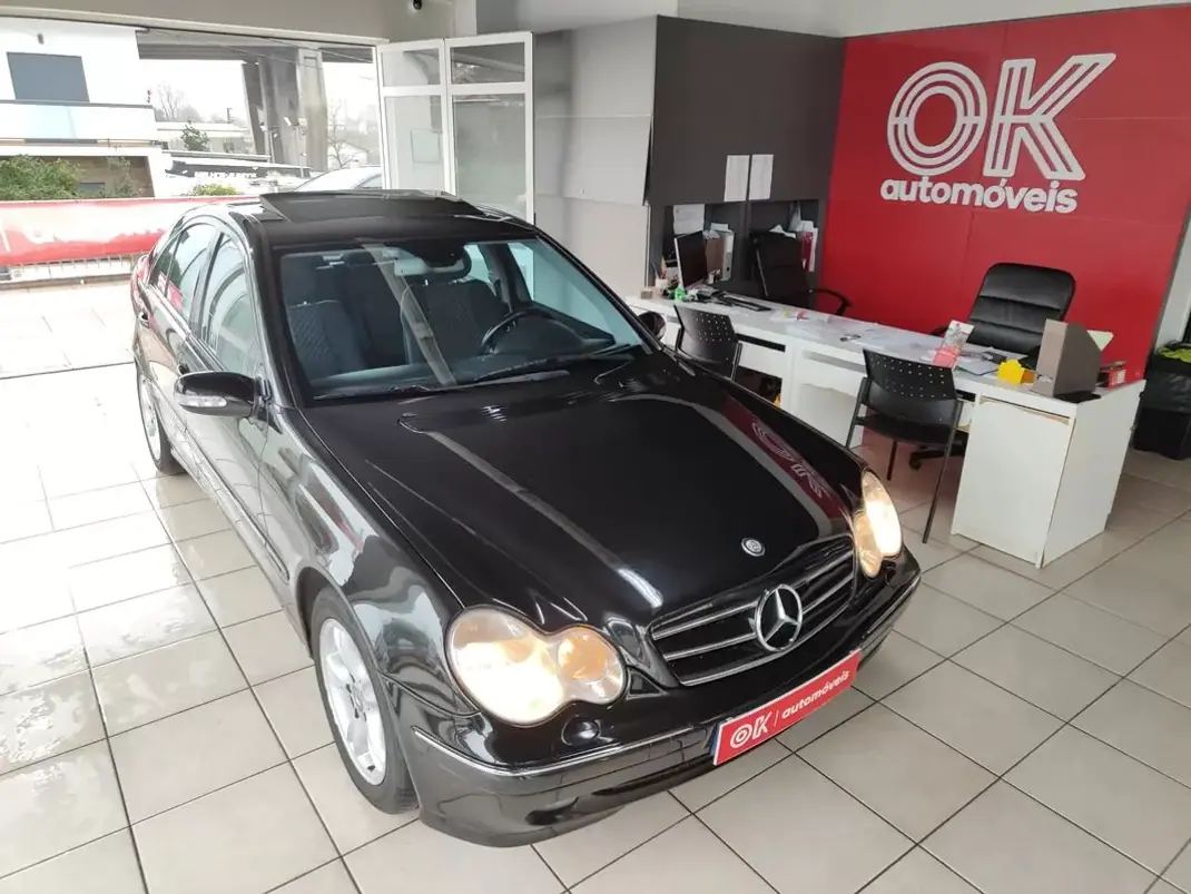 Mercedes-Benz C 220 2000 - 5750 EUR, 372700 km - AUTO.MOTO.pt - 372700km - foto 9 de 60