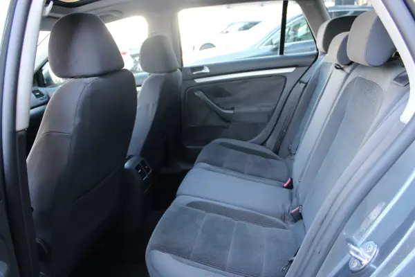 Volkswagen Golf Variant 2008 - 6500 EUR, 199575 km - AUTO.MOTO.pt - 199575km - foto 7 de 16
