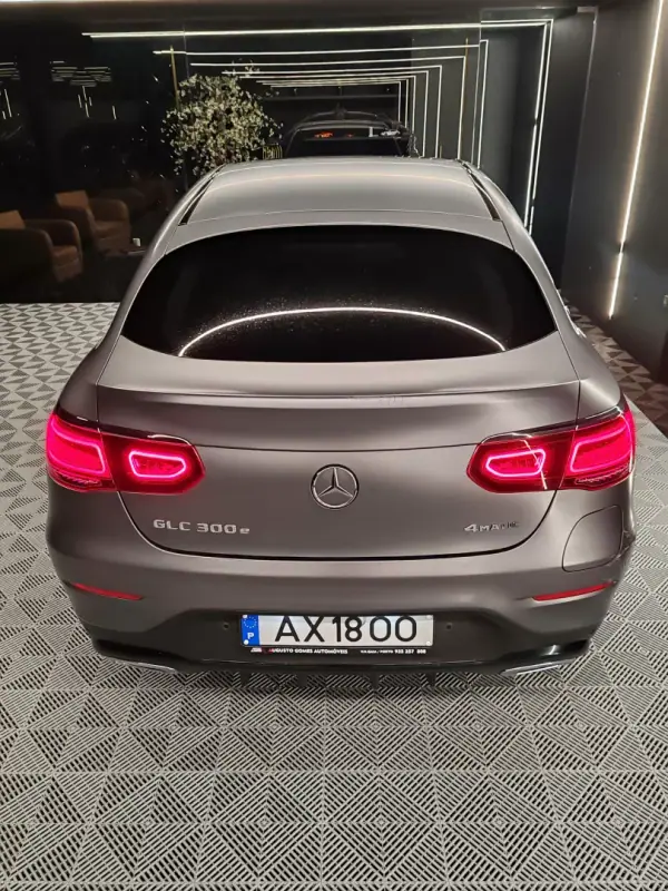 Mercedes-Benz GLC 300 2023 - 54750 EUR, 108000 km - AUTO.MOTO.pt - 108000km - foto 11 de 28