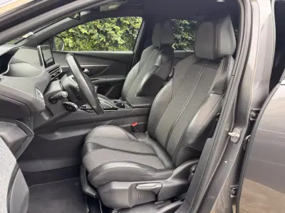 Peugeot 5008 2018 - 18500 EUR, 108306 km - AUTO.MOTO.pt - 108306km - foto 20 de 23