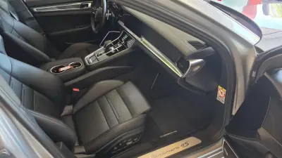 Porsche Panamera 2023 - 97500 EUR, 25369 km - AUTO.MOTO.pt - 25369km - foto 49 de 53