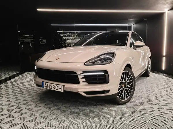 Porsche Cayenne Coupé 2021 - 74750 EUR, 125000 km - AUTO.MOTO.pt - 125000km - foto 5 de 32