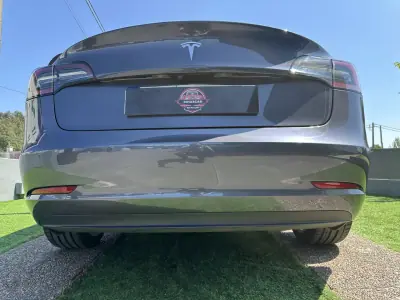 Tesla Model 3 2019 - 21900 EUR, 86000 km - AUTO.MOTO.pt - 86000km - foto 18 de 64