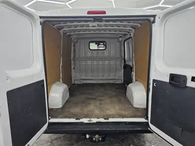 Peugeot BOXER 2.0 BlueHDi 435 L4H2 Premium 2017 - 15990 EUR, 168872 km - AUTO.MOTO.pt - 168872km - foto 15 de 30