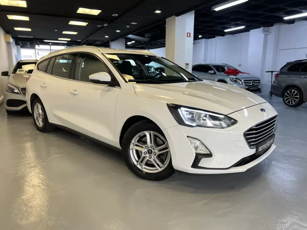 Ford Focus SW 2020 - 12990 EUR, 170000 km - AUTO.MOTO.pt - 170000km - foto 31 de 38