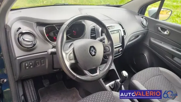 Renault Captur 2019 - 17950 EUR, 35775 km - AUTO.MOTO.pt - 35775km - foto 10 de 34