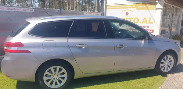 Peugeot 308 SW 2019 - 9950 EUR, 190000 km - AUTO.MOTO.pt - 190000km - foto 3 de 11
