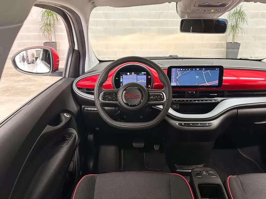 Fiat 500e 2022 - 13950 EUR, 16970 km - AUTO.MOTO.pt - 16970km - foto 38 de 47
