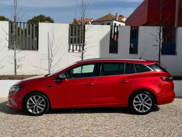 Renault Mégane Sport Tourer 2016 - 13750 EUR, 130000 km - 130000km - foto 7 de 27