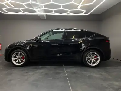 Tesla Model Y 2023 - 34500 EUR, 45000 km - foto 5 de 20