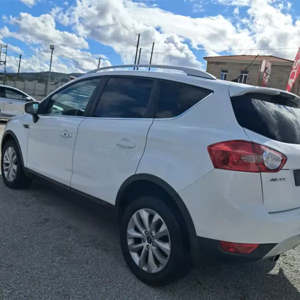 Ford Kuga 2011 - 9250 EUR, 214000 km - 214000km - foto 4 de 13
