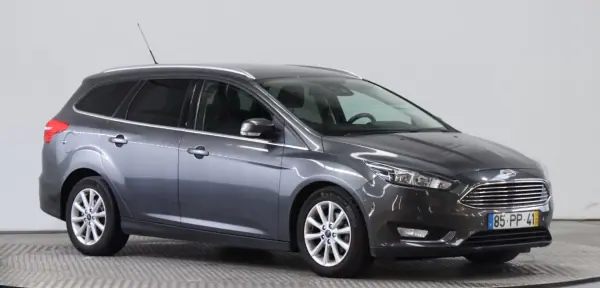 Ford Focus SW 2015 - 9999 EUR, 125121 km - AUTO.MOTO.pt - 125121km - foto 3 de 18