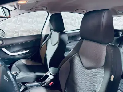 Peugeot 308 2012 - 6450 EUR, 226882 km - AUTO.MOTO.pt - 226882km - foto 17 de 20