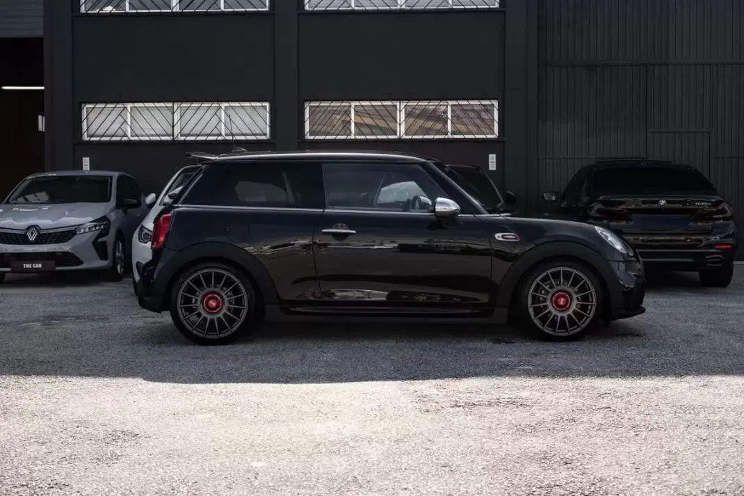 MINI One 2016 - 21500 EUR, 112000 km - AUTO.MOTO.pt - 112000km - foto 2 de 34