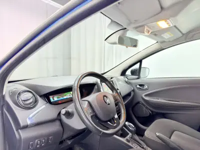Renault Zoe 2019 - 10500 EUR, 130000 km - AUTO.MOTO.pt - 130000km - foto 16 de 18