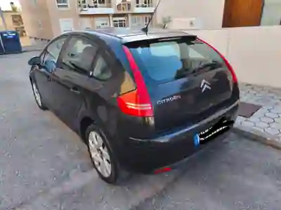 Citroën C4 2005 - 3200 EUR, 175000 km - AUTO.MOTO.pt - 175000km - foto 2 de 2