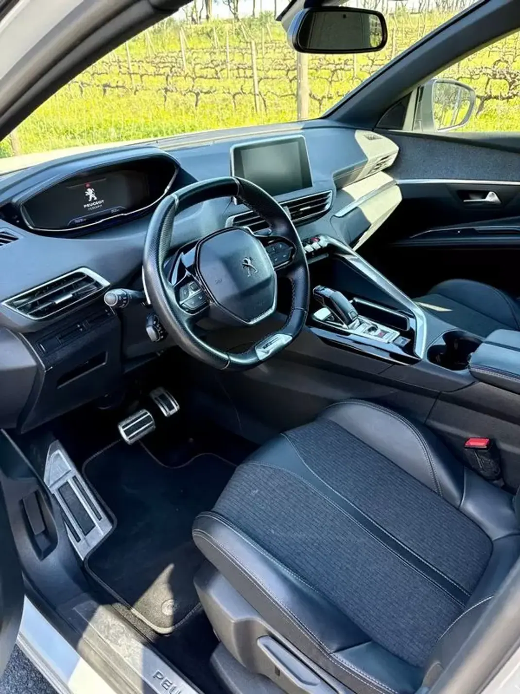 Peugeot 5008 2019 - 26500 EUR, 76030 km - AUTO.MOTO.pt - 76030km - foto 11 de 31