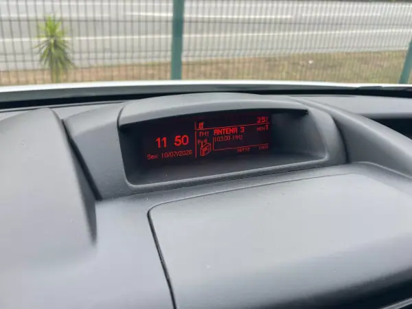 Citroën Berlingo 1.6 HDi Longa 2019 - 11750 EUR, 106000 km - AUTO.MOTO.pt - 106000km - foto 23 de 30