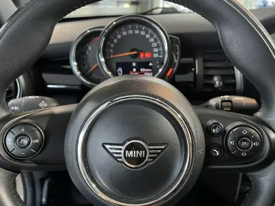 MINI Cooper 2019 - 24800 EUR, 28470 km - AUTO.MOTO.pt - 28470km - foto 20 de 31
