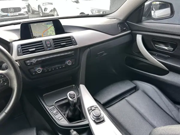 BMW 418 Gran Coupé 2016 - 16900 EUR, 190000 km - AUTO.MOTO.pt - 190000km - foto 25 de 52