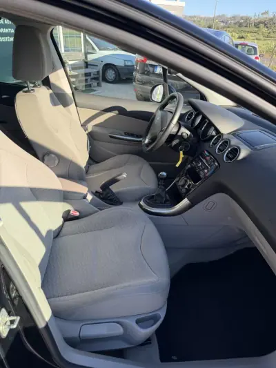 Peugeot 308 SW 2012 - 6250 EUR, 249814 km - AUTO.MOTO.pt - 249814km - foto 11 de 18
