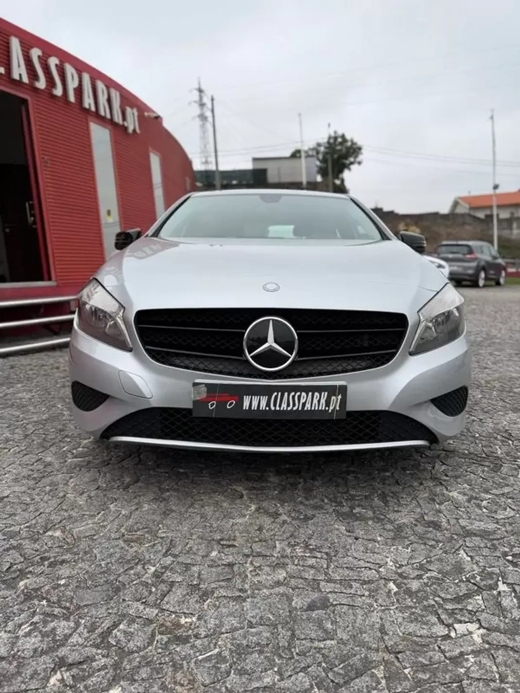 Mercedes-Benz A 160 2014 - 12900 EUR, 220000 km - AUTO.MOTO.pt - 220000km - foto 2 de 8