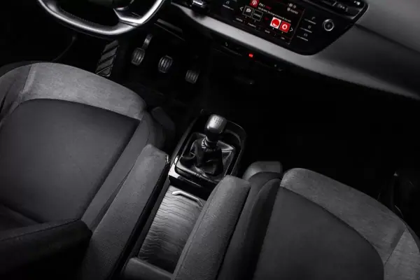 Citroën Grand C4 Spacetourer 2018 - 9900 EUR, 367153 km - AUTO.MOTO.pt - 367153km - foto 29 de 37