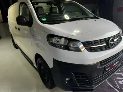 Opel Vivaro 2021 - 17000 EUR, 188500 km - AUTO.MOTO.pt - 188500km - foto 7 de 30