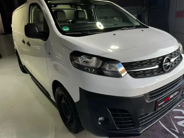 Opel Vivaro 2021 - 17000 EUR, 188500 km - AUTO.MOTO.pt - 188500km - foto 7 de 30