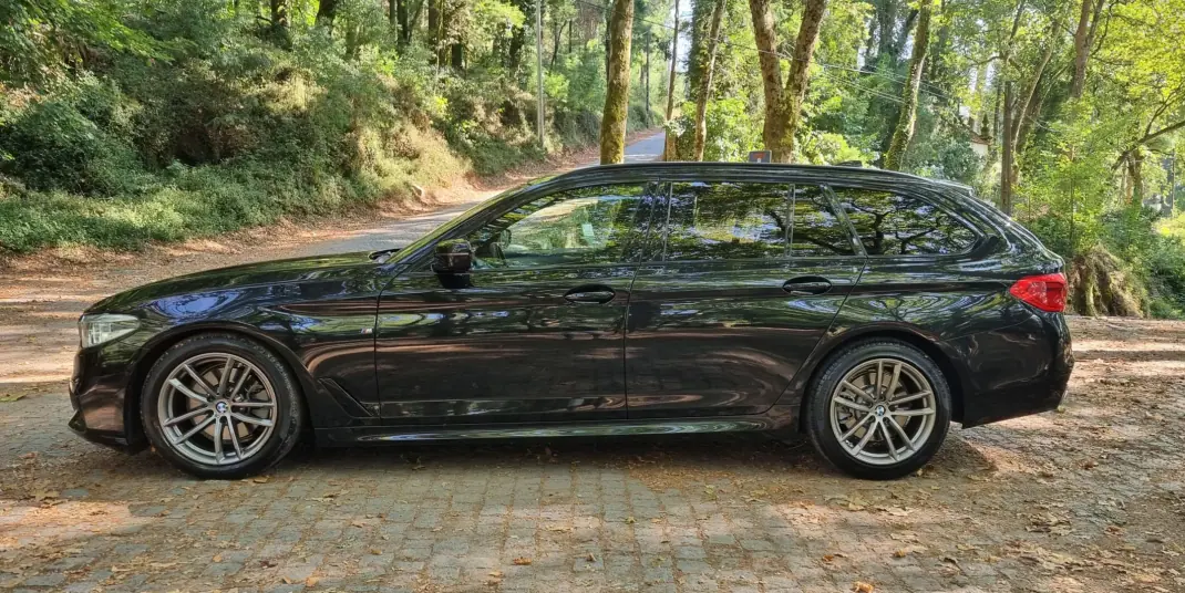 BMW 520 2019 - 31750 EUR, 130000 km - AUTO.MOTO.pt - 130000km - foto 6 de 25