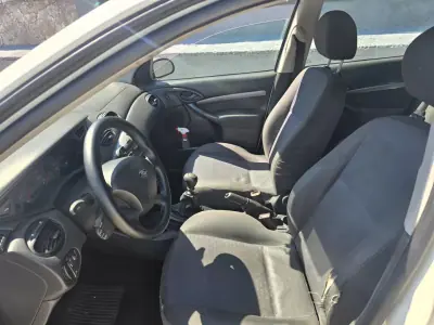 Ford Focus SW 2004 - 2750 EUR, 255000 km - 255000km - foto 9 de 12