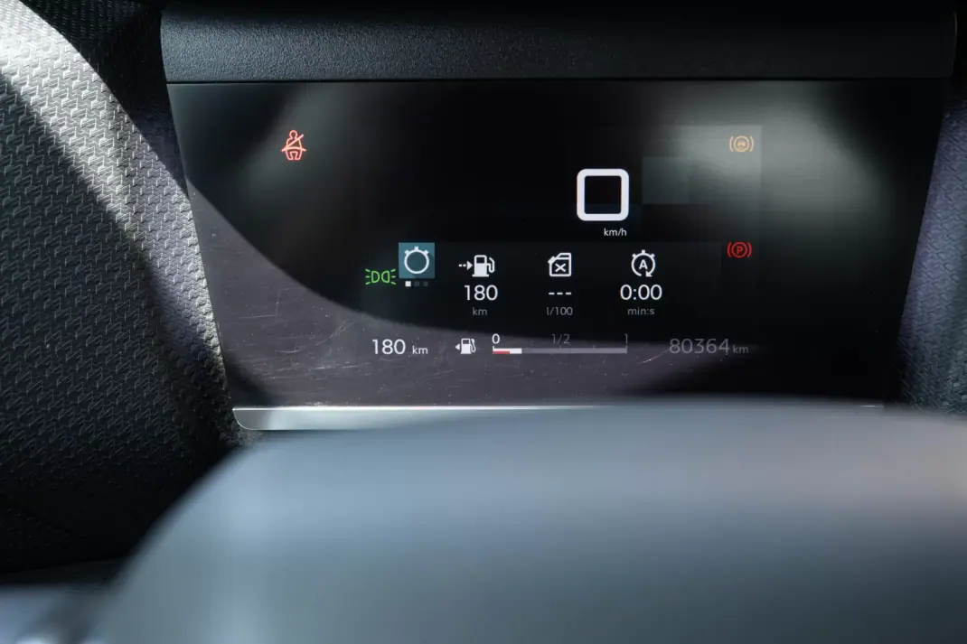 Citroën C4 2022 - 19450 EUR, 80400 km - AUTO.MOTO.pt - 80400km - foto 11 de 19