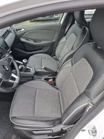 Renault Clio 2021 - 17000 EUR, 58800 km - AUTO.MOTO.pt - 58800km - foto 12 de 24