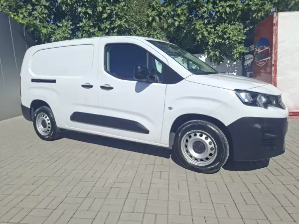 Peugeot Partner 2022 - 14850 EUR, 98726 km - AUTO.MOTO.pt - 98726km - foto 7 de 40