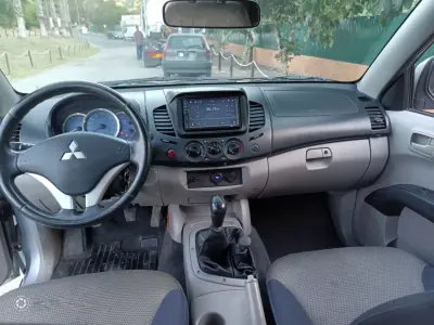 Mitsubishi L200 2009 - 15200 EUR, 434100 km - AUTO.MOTO.pt - 434100km - foto 6 de 9