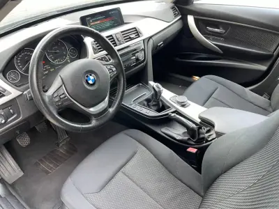 BMW 318 2017 - 17900 EUR, 215800 km - AUTO.MOTO.pt - 215800km - foto 5 de 12