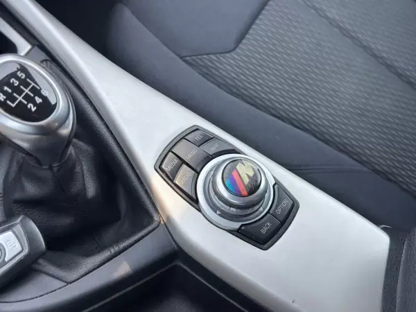 BMW 116 2014 - 11450 EUR, 150000 km - AUTO.MOTO.pt - 150000km - foto 13 de 27