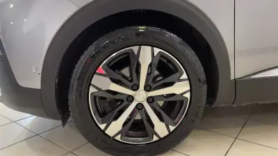 Peugeot 3008 2019 - 18990 EUR, 94948 km - AUTO.MOTO.pt - 94948km - foto 11 de 47