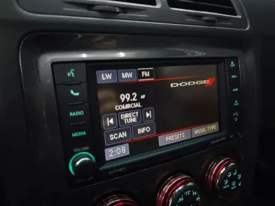 Dodge Challenger 2013 - 53950 EUR, 103962 km - AUTO.MOTO.pt - 103962km - foto 30 de 40