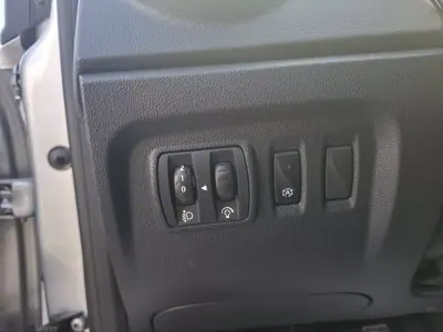 Renault Captur 2018 - 13500 EUR, 113500 km - AUTO.MOTO.pt - 113500km - foto 18 de 29