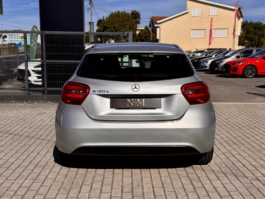 Mercedes-Benz A 180 2018 - 17500 EUR, 155000 km - 155000km - foto 4 de 19