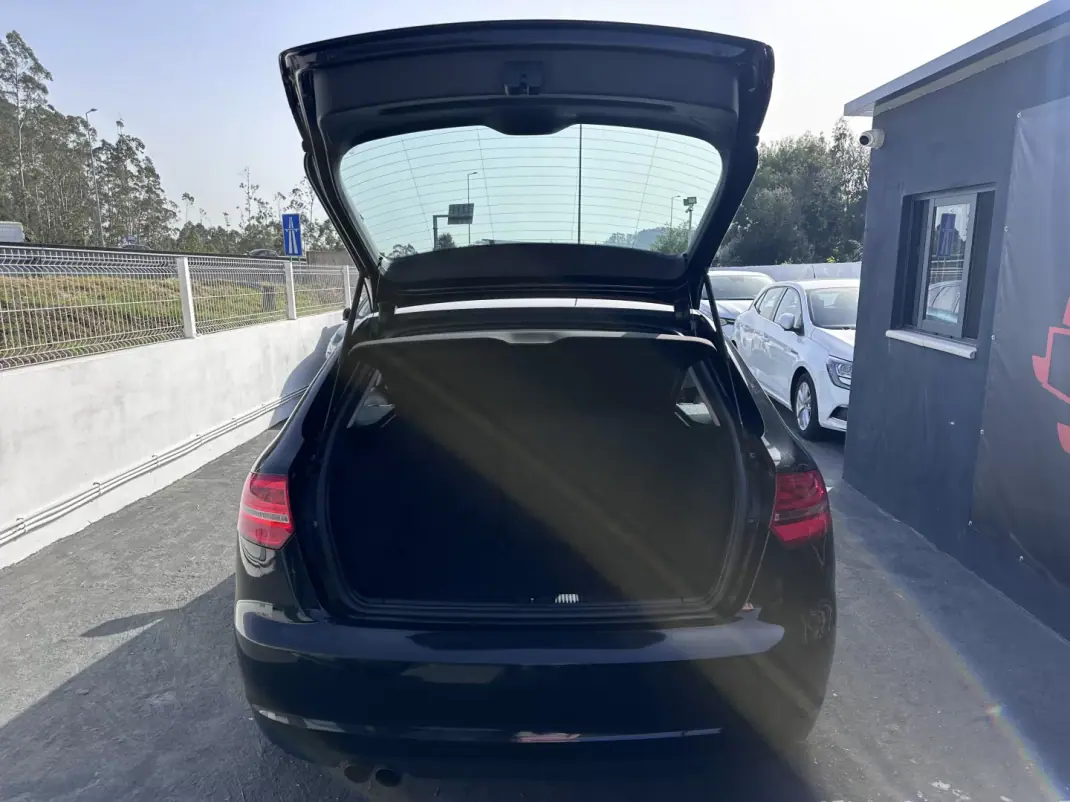Audi A3 Sportback 2009 - 6500 EUR, 330000 km - AUTO.MOTO.pt - 330000km - foto 9 de 35