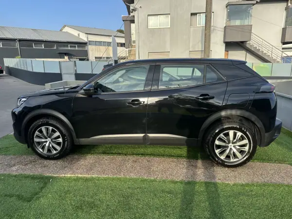 Peugeot 2008 2021 - 21500 EUR, 170000 km - 170000km - foto 16 de 53