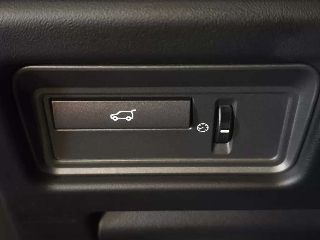 Land Rover Range Rover Evoque 2015 - 20990 EUR, 167316 km - AUTO.MOTO.pt - 167316km - foto 19 de 31