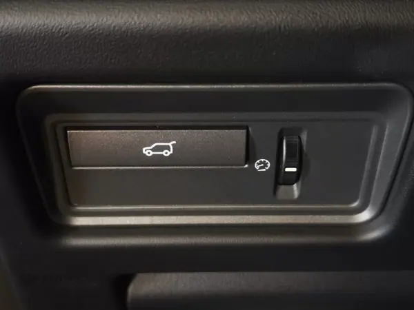 Land Rover Range Rover Evoque 2015 - 20990 EUR, 167316 km - AUTO.MOTO.pt - 167316km - foto 19 de 31