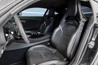 Mercedes-Benz AMG GT 2019 - 205000 EUR, 15821 km - AUTO.MOTO.pt - 15821km - foto 11 de 26
