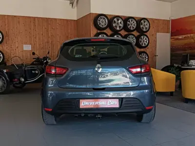 Renault Clio 2017 - 12900 EUR, 58000 km - AUTO.MOTO.pt - 58000km - foto 4 de 17